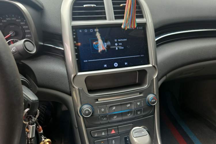 Used Chevrolet Malibu 2013 2.4L Automatic Luxury Edition Audio And AC Panel