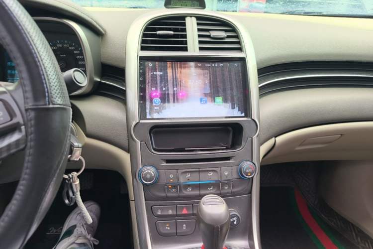Used Chevrolet Malibu 2013 2.0L Automatic Luxury Edition Audio And AC Panel