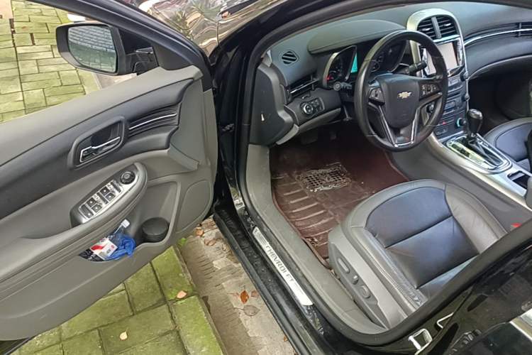Used Chevrolet Malibu 2013 2.0L Automatic Luxury Edition Driver Seat
