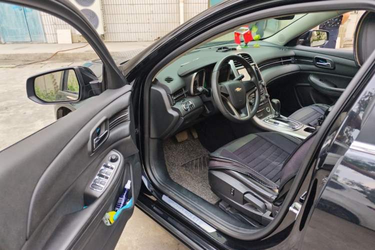 Used Chevrolet Malibu 2013 1.6T Automatic Comfort Edition Driver Seat
