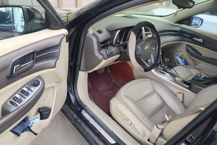 Used Chevrolet Malibu 2013 2.0L Automatic Luxury Edition Driver Seat