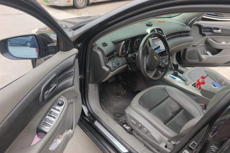 Used Chevrolet Malibu 2013 2.0L Automatic Luxury Edition Driver Seat