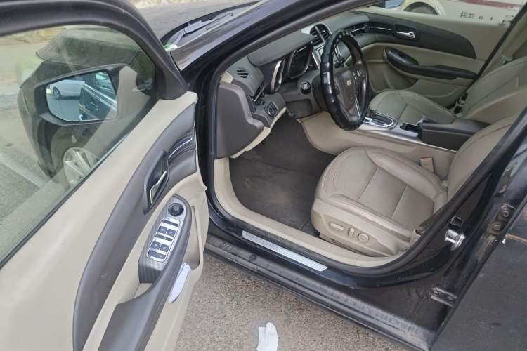 Used Chevrolet Malibu 2013 2.4L Automatic Luxury Edition Driver Seat