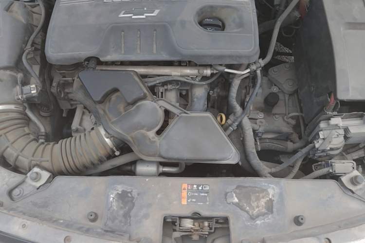 Used Chevrolet Malibu 2013 2.0L Automatic Comfort Edition Engine Bay
