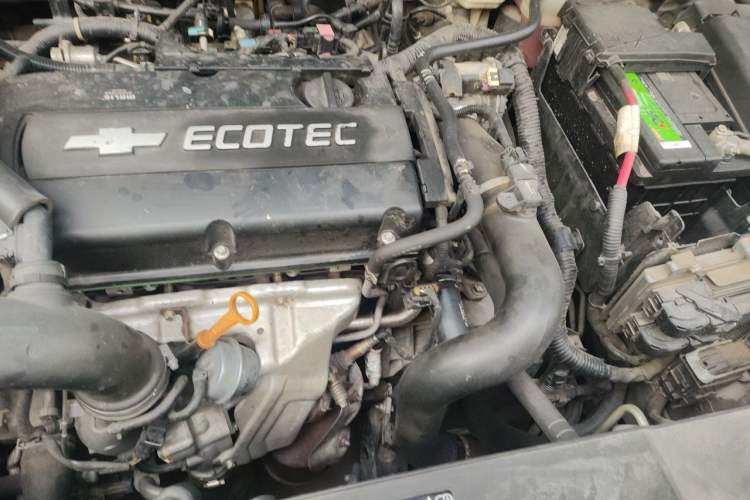 Used Chevrolet Malibu 2013 1.6T Automatic Comfort Edition Engine Bay Left