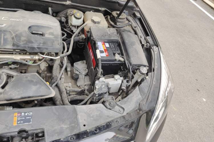 Used Chevrolet Malibu 2013 2.0L Automatic Luxury Edition Engine Bay Left