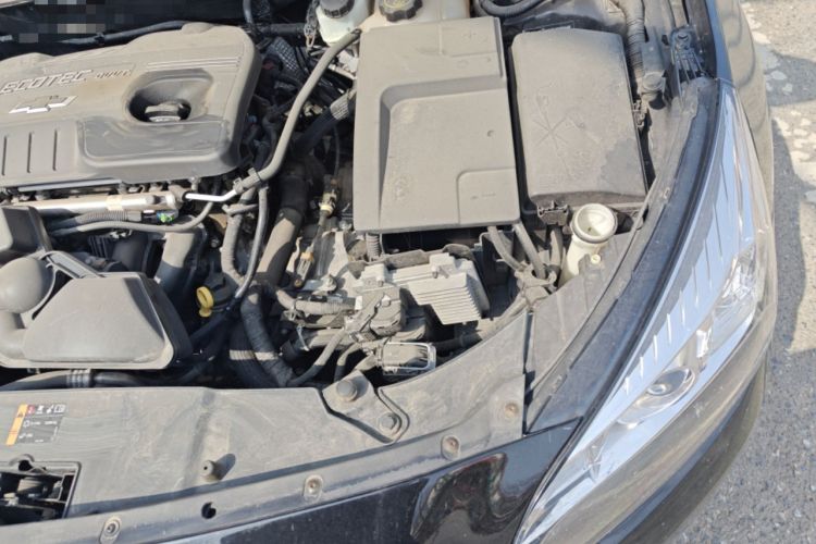 Used Chevrolet Malibu 2013 2.0L Automatic Luxury Edition Engine Bay Left