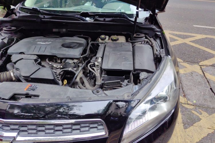 Used Chevrolet Malibu 2013 2.4L Automatic Luxury Edition Engine Bay Left