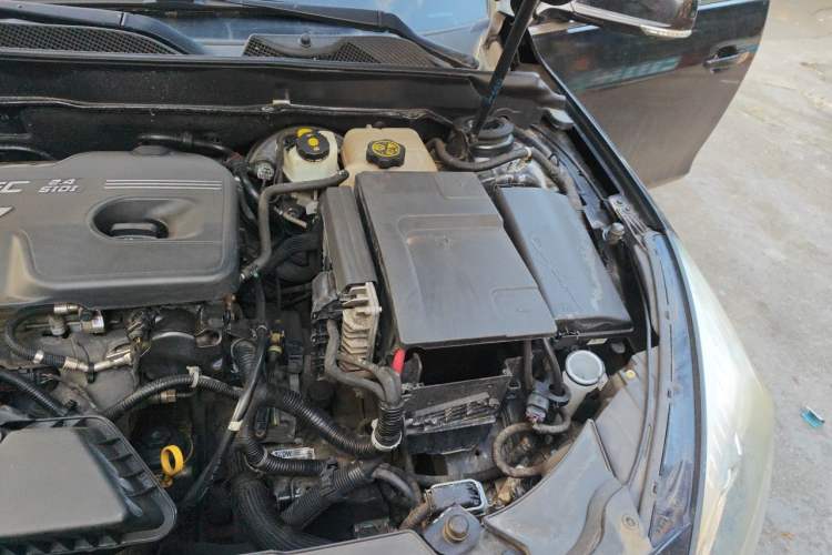 Used Chevrolet Malibu 2013 2.4L Automatic Luxury Edition Engine Bay Left