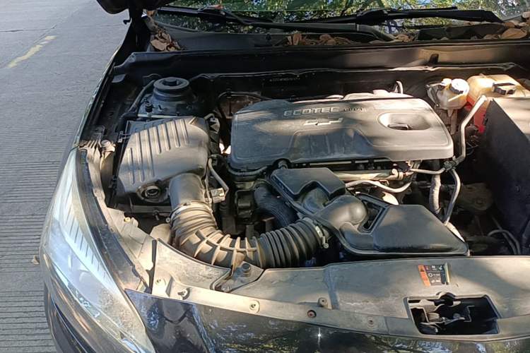 Used Chevrolet Malibu 2013 2.0L Automatic Luxury Edition Engine Bay Right