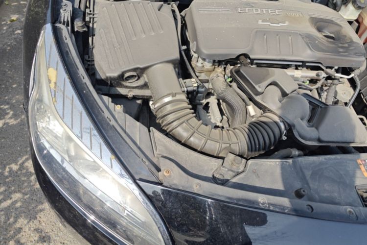 Used Chevrolet Malibu 2013 2.0L Automatic Luxury Edition Engine Bay Right