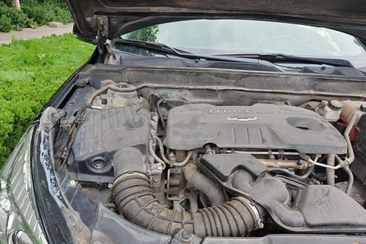 Used Chevrolet Malibu 2013 2.0L Automatic Luxury Edition Engine Bay Right