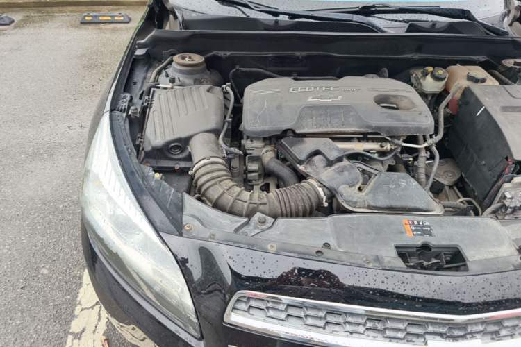 Used Chevrolet Malibu 2013 2.0L Automatic Luxury Edition Engine Bay Right