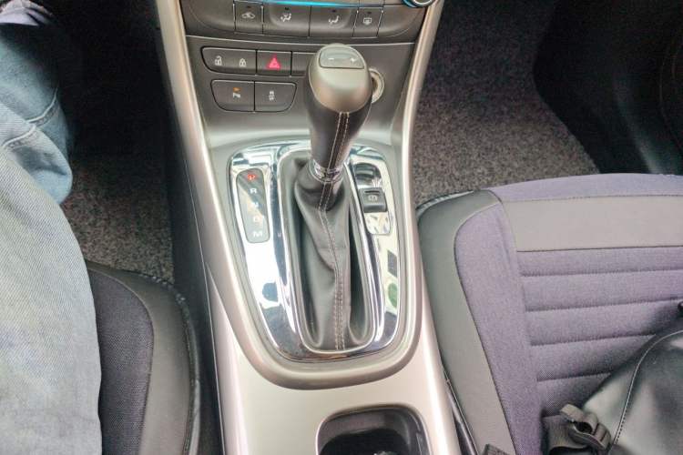 Used Chevrolet Malibu 2013 1.6T Automatic Comfort Edition Gear Lever