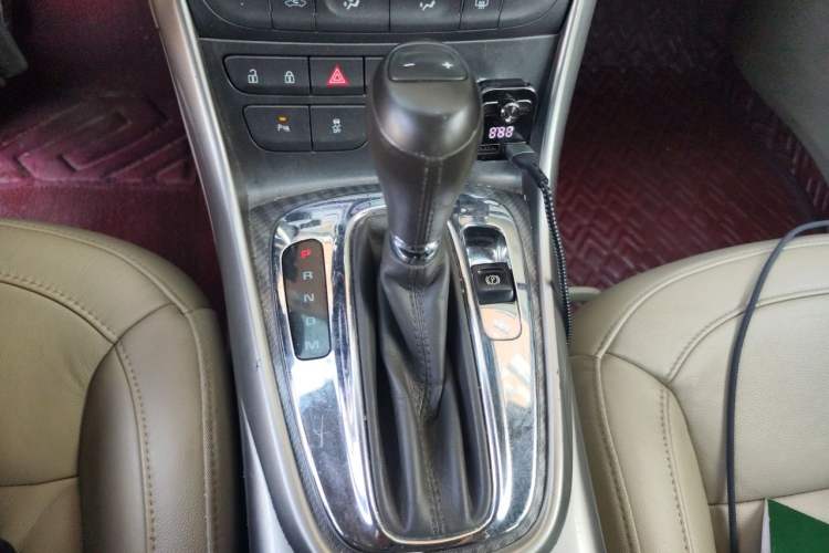 Used Chevrolet Malibu 2013 2.0L Automatic Luxury Edition Gear Lever