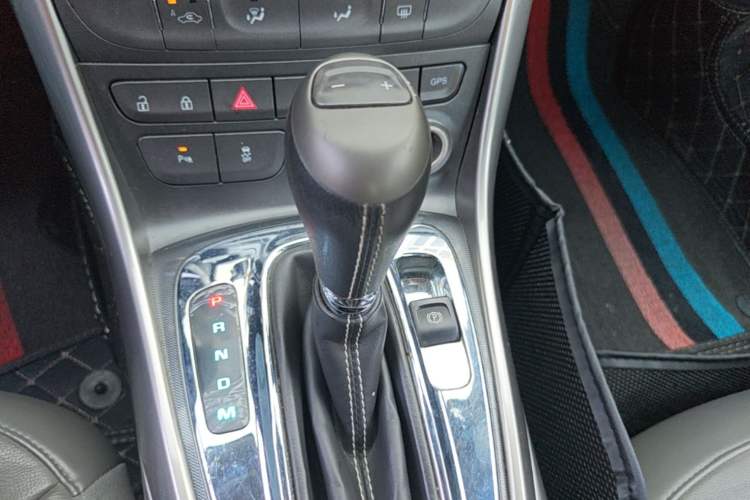 Used Chevrolet Malibu 2013 2.0L Automatic Luxury Edition Gear Lever