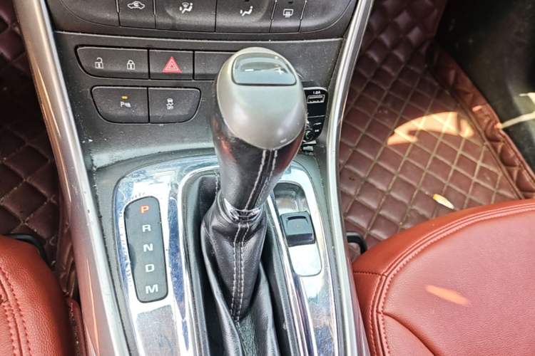 Used Chevrolet Malibu 2013 1.6T Automatic Comfort Edition Gear Lever