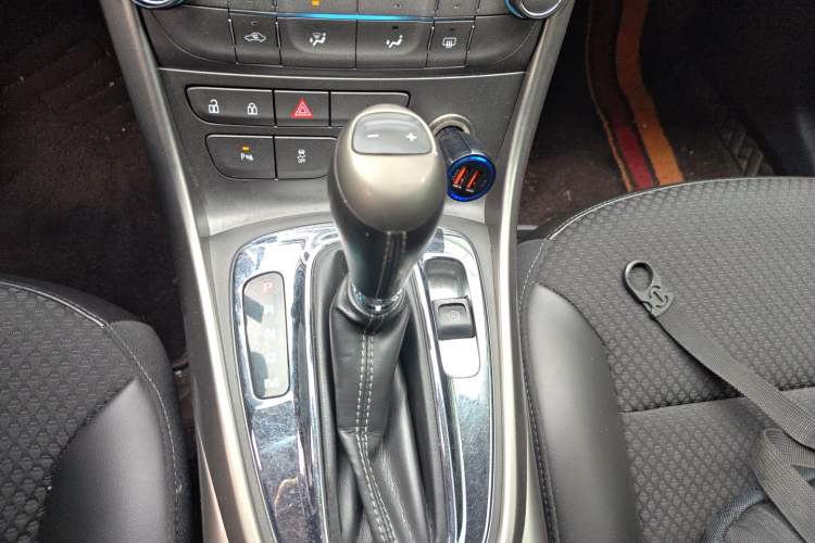 Used Chevrolet Malibu 2013 1.6T Automatic Comfort Edition Gear Lever