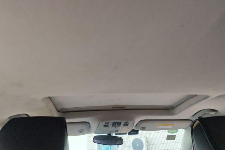 Used Chevrolet Malibu 2013 1.6T Automatic Comfort Edition Headliner