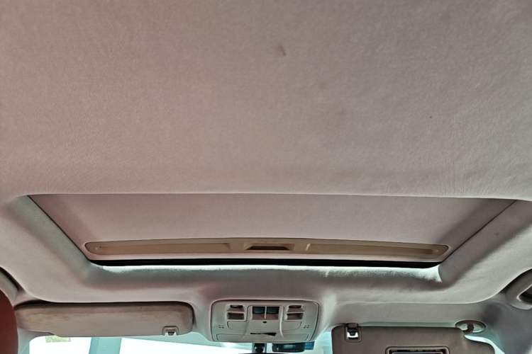 Used Chevrolet Malibu 2013 1.6T Automatic Comfort Edition Headliner