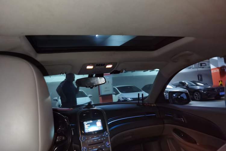Used Chevrolet Malibu 2013 2.4L Automatic Luxury Edition Headliner