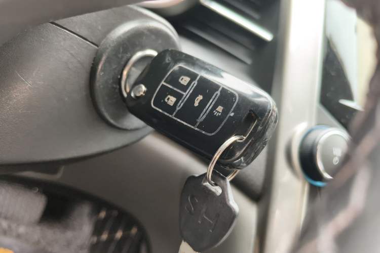 Used Chevrolet Malibu 2013 2.4L Automatic Luxury Edition Interior 1
