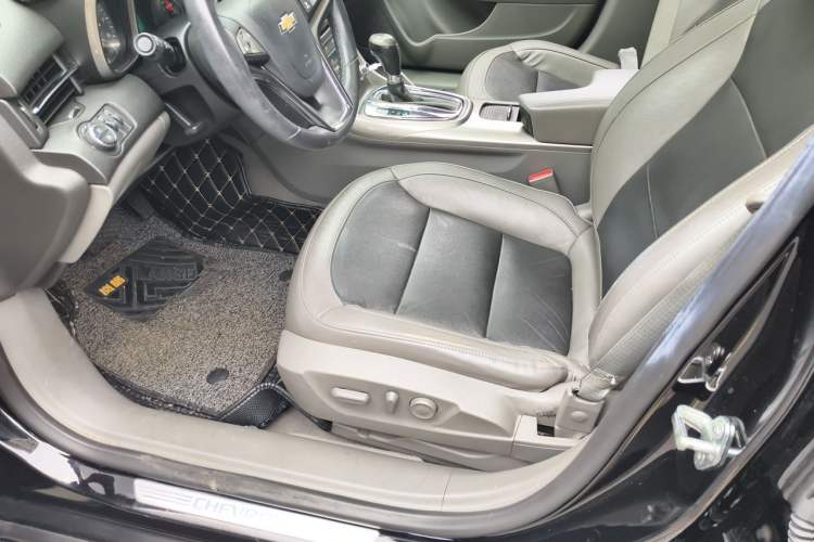 Used Chevrolet Malibu 2013 2.4L Automatic Luxury Edition Left Front Seat