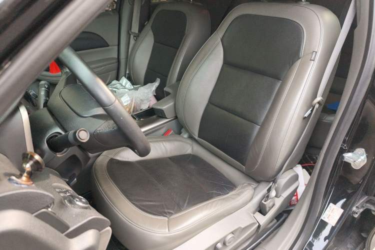 Used Chevrolet Malibu 2013 2.0L Automatic Luxury Edition Left Front Seat