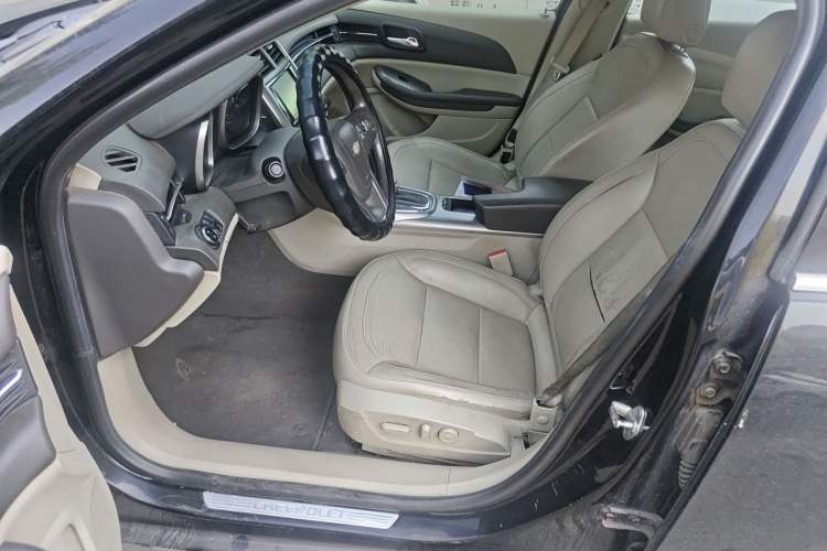 Used Chevrolet Malibu 2013 2.4L Automatic Luxury Edition Left Front Seat