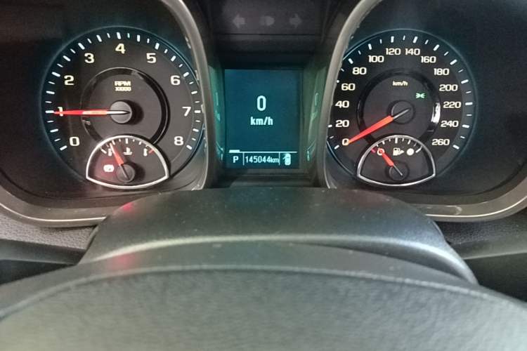 Used Chevrolet Malibu 2013 2.0L Automatic Luxury Edition Odometer Close Up