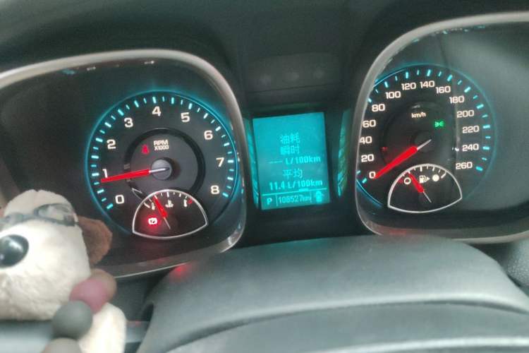 Used Chevrolet Malibu 2013 1.6T Automatic Comfort Edition Odometer Close Up