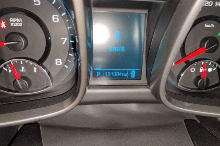 Used Chevrolet Malibu 2013 2.4L Automatic Luxury Edition Odometer Close Up