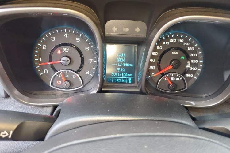Used Chevrolet Malibu 2013 1.6T Automatic Comfort Edition Odometer Close Up