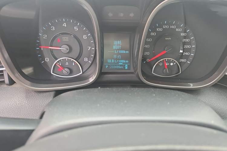 Used Chevrolet Malibu 2013 2.4L Automatic Luxury Edition Odometer Close Up