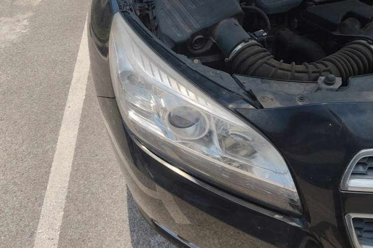 Used Chevrolet Malibu 2013 2.0L Automatic Comfort Edition Right Front Headlight