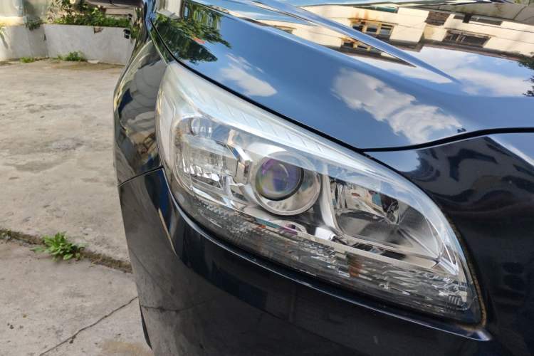 Used Chevrolet Malibu 2013 1.6T Automatic Comfort Edition Right Front Headlight