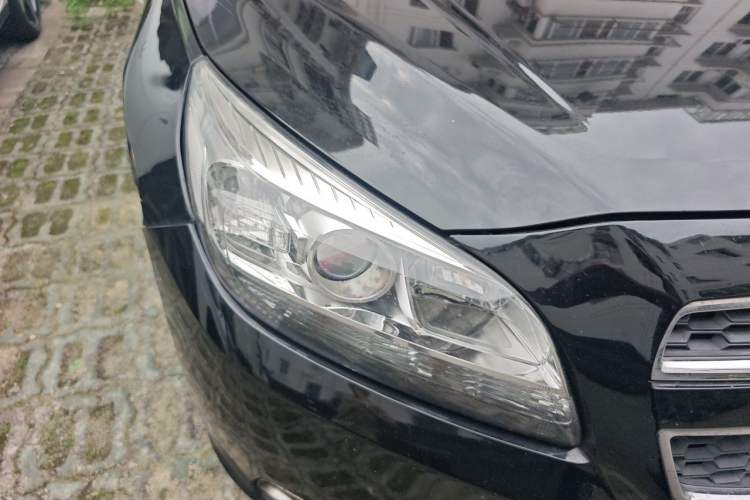 Used Chevrolet Malibu 2013 2.0L Automatic Luxury Edition Right Front Headlight