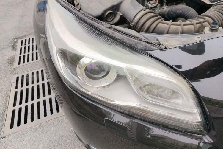 Used Chevrolet Malibu 2013 2.4L Automatic Flagship Edition Right Front Headlight