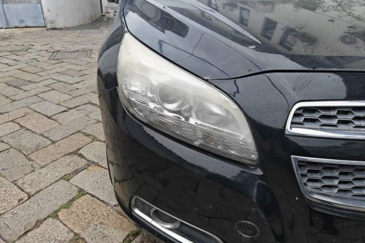 Used Chevrolet Malibu 2013 2.0L Automatic Luxury Edition Right Front Headlight