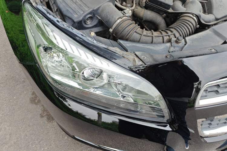 Used Chevrolet Malibu 2013 2.0L Automatic Luxury Edition Right Front Headlight