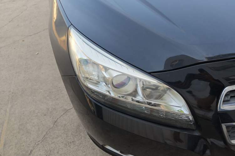 Used Chevrolet Malibu 2013 2.0L Automatic Luxury Edition Right Front Headlight