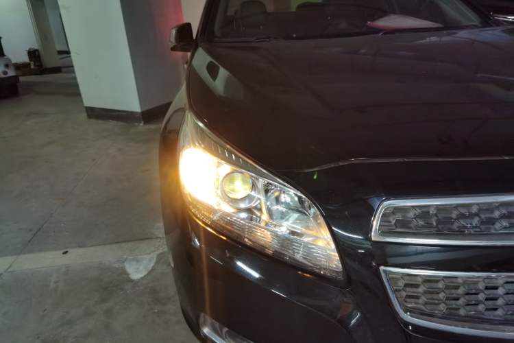 Used Chevrolet Malibu 2013 2.4L Automatic Luxury Edition Right Front Headlight