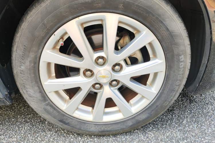 Used Chevrolet Malibu 2013 2.4L Automatic Luxury Edition Right Front Wheel Hub