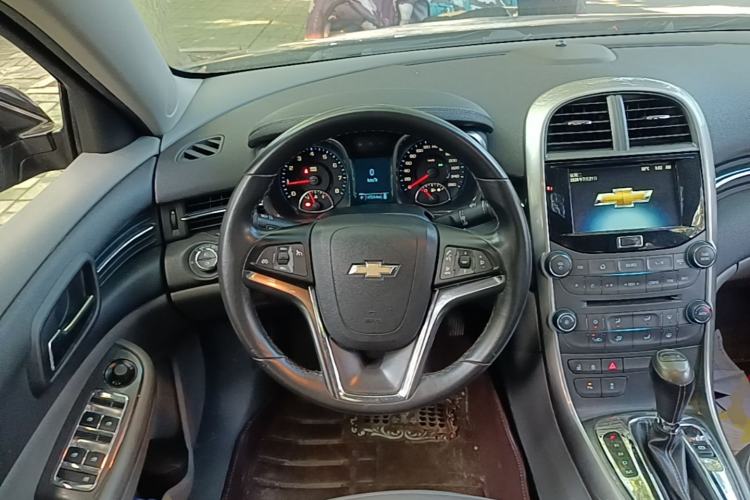 Used Chevrolet Malibu 2013 2.0L Automatic Luxury Edition Steering Wheel