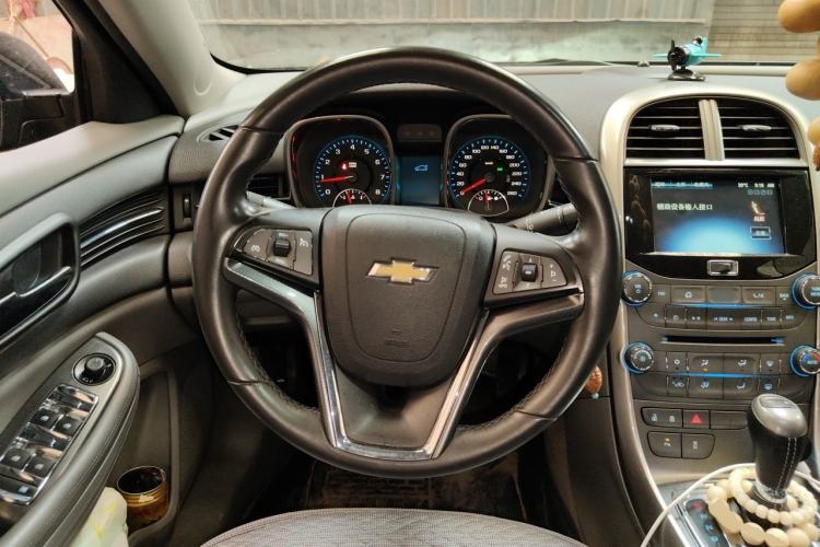 Used Chevrolet Malibu 2013 2.4L Automatic Luxury Edition Steering Wheel