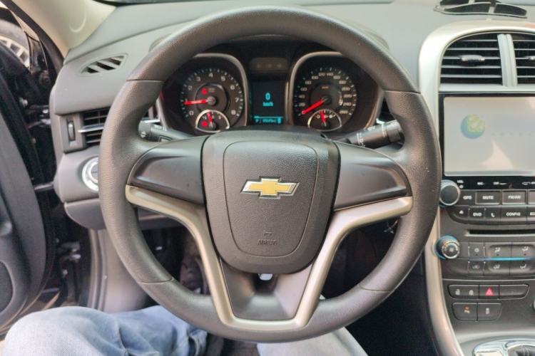 Used Chevrolet Malibu 2013 1.6T Automatic Comfort Edition Steering Wheel