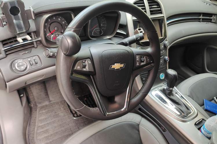 Used Chevrolet Malibu 2013 2.0L Automatic Luxury Edition Steering Wheel