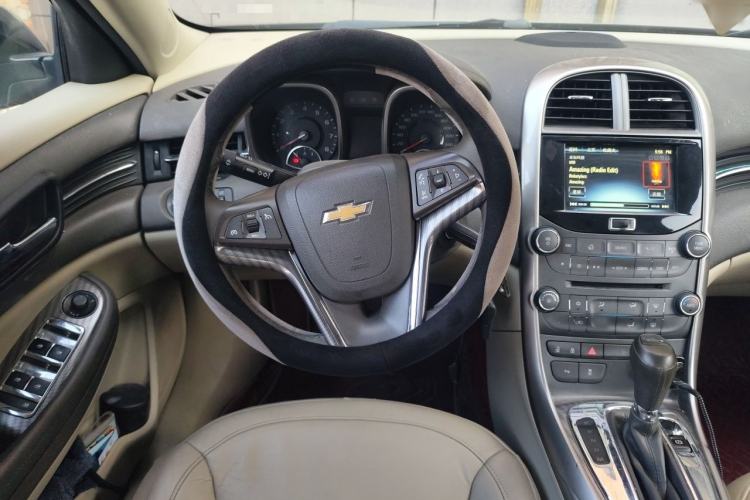 Used Chevrolet Malibu 2013 2.0L Automatic Luxury Edition Steering Wheel