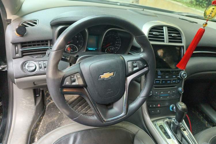 Used Chevrolet Malibu 2013 2.0L Automatic Luxury Edition Steering Wheel