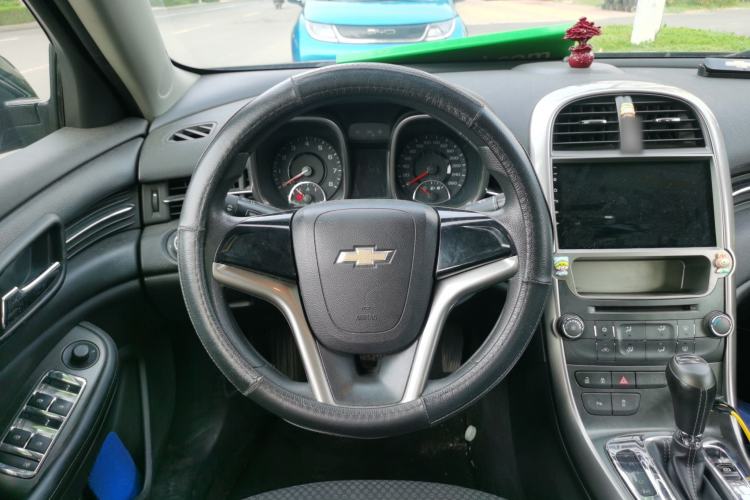Used Chevrolet Malibu 2013 1.6T Automatic Comfort Edition Steering Wheel